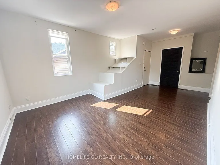 288 Hunter St W #2 — Photo 2
