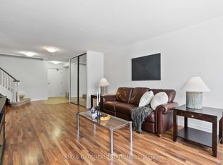 25 Cumberland Ln #112, Ajax, ON L1S7K1