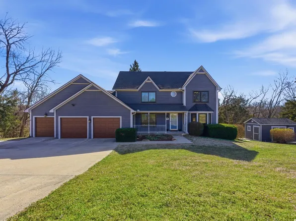 8960 Craig Dr, De Soto, KS 66018