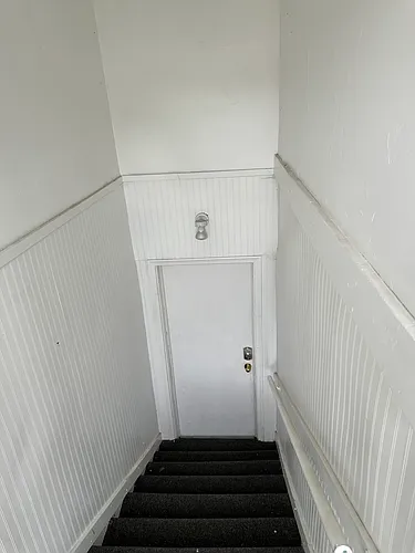 140 N 18th Ave #BASEMENT Photo 1