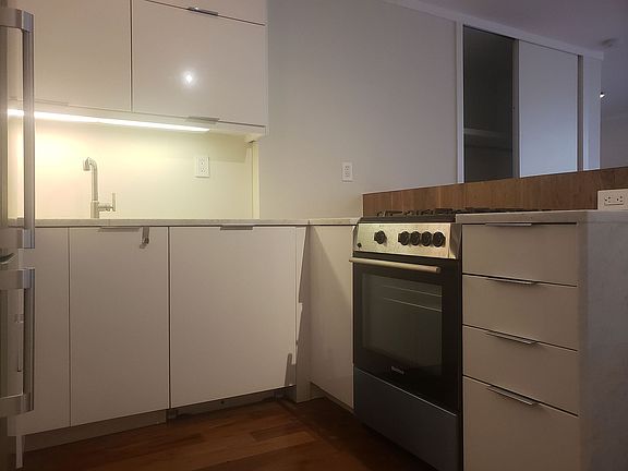 5th image of 200 E 30th St APT 8A