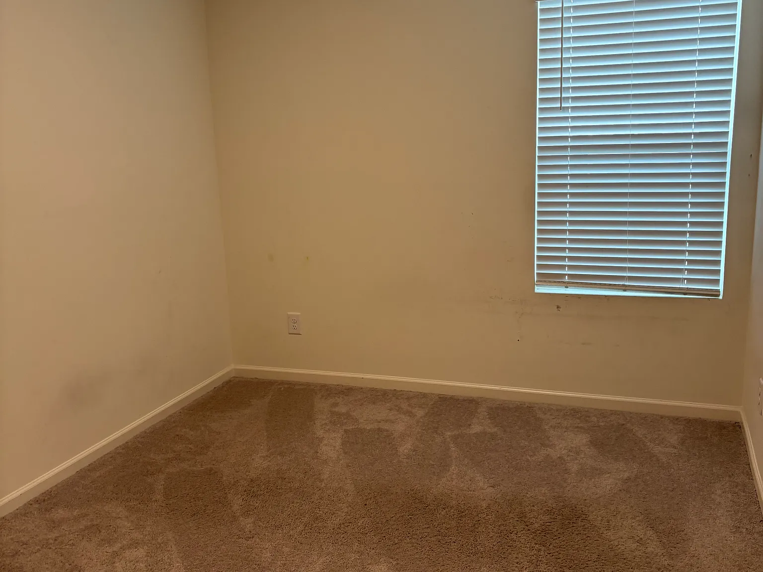 3 bed, 2.5 bath, 1416 sqft, $1,800 — Photo 4