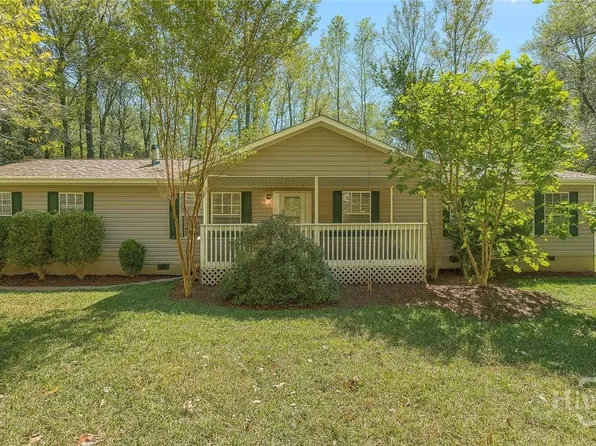 124 E Piedmont Park Road, Hull, GA 30646