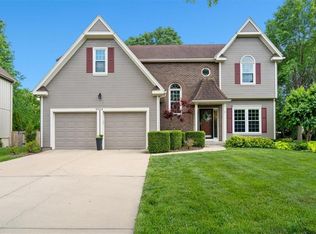 8538 Mettee St, Lenexa, KS 66219