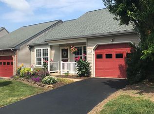 26 Oakgrove Ln, Millersville, PA