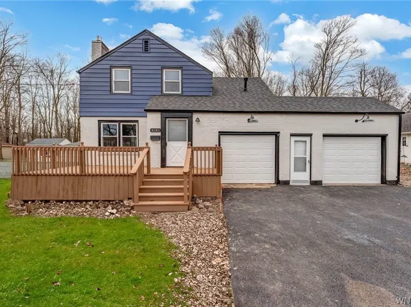 4180 Harris Hill Rd, Williamsville, NY 14221