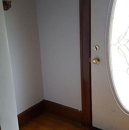 2nd image of 4856 Holmes Ave