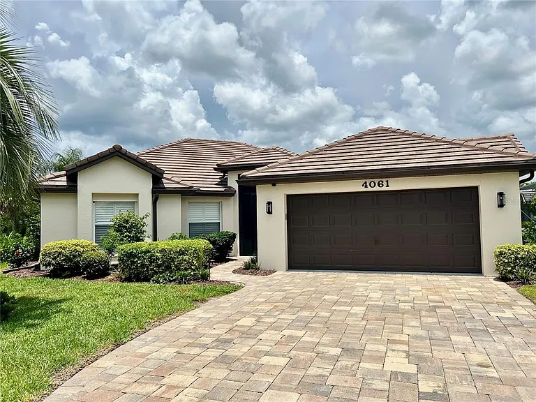 4061 King Tarpon Dr — Photo 1