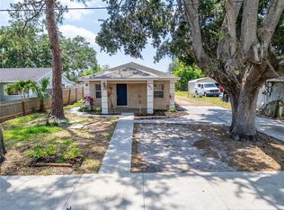 2411 5th Avenue Dr E, Palmetto, FL 34221