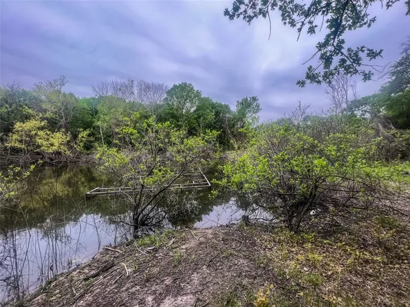 1925 Lone Eagle Dr, West Tawakoni, TX 75474