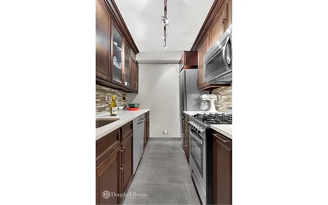 Sold by Douglas Elliman | media 8