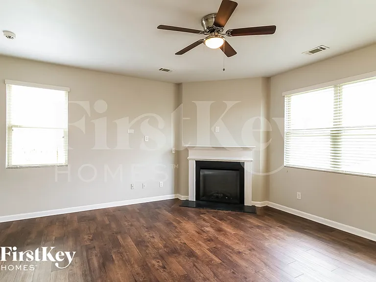 5519 Luther Ct — Photo 3