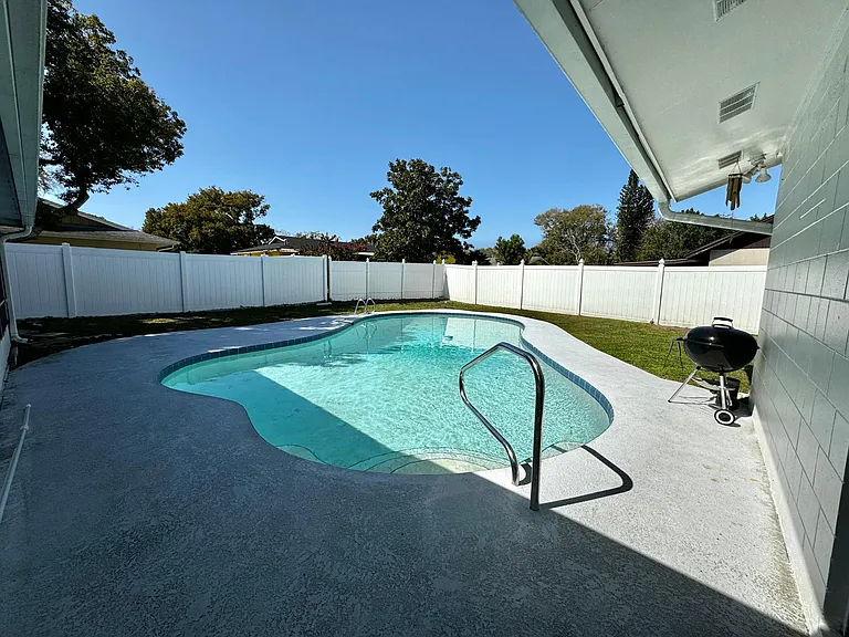 115 Hollyhock Dr — Photo 22