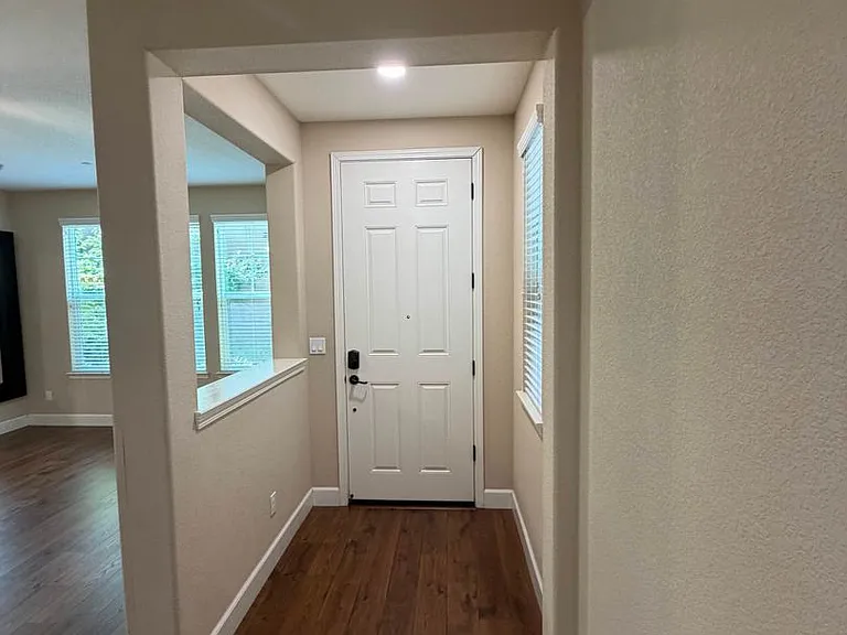 516 Dijon Pl — Photo 3