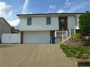 2935 Northern Lights Dr, Arnold, MO 63010