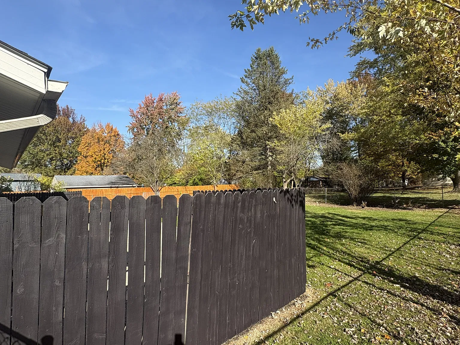 3 bed, 1128 sqft, $2,200 — Photo 2