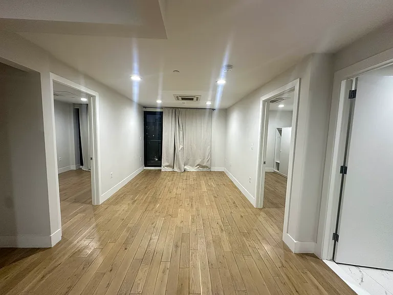 27-05 41st Ave #3G — Photo 7