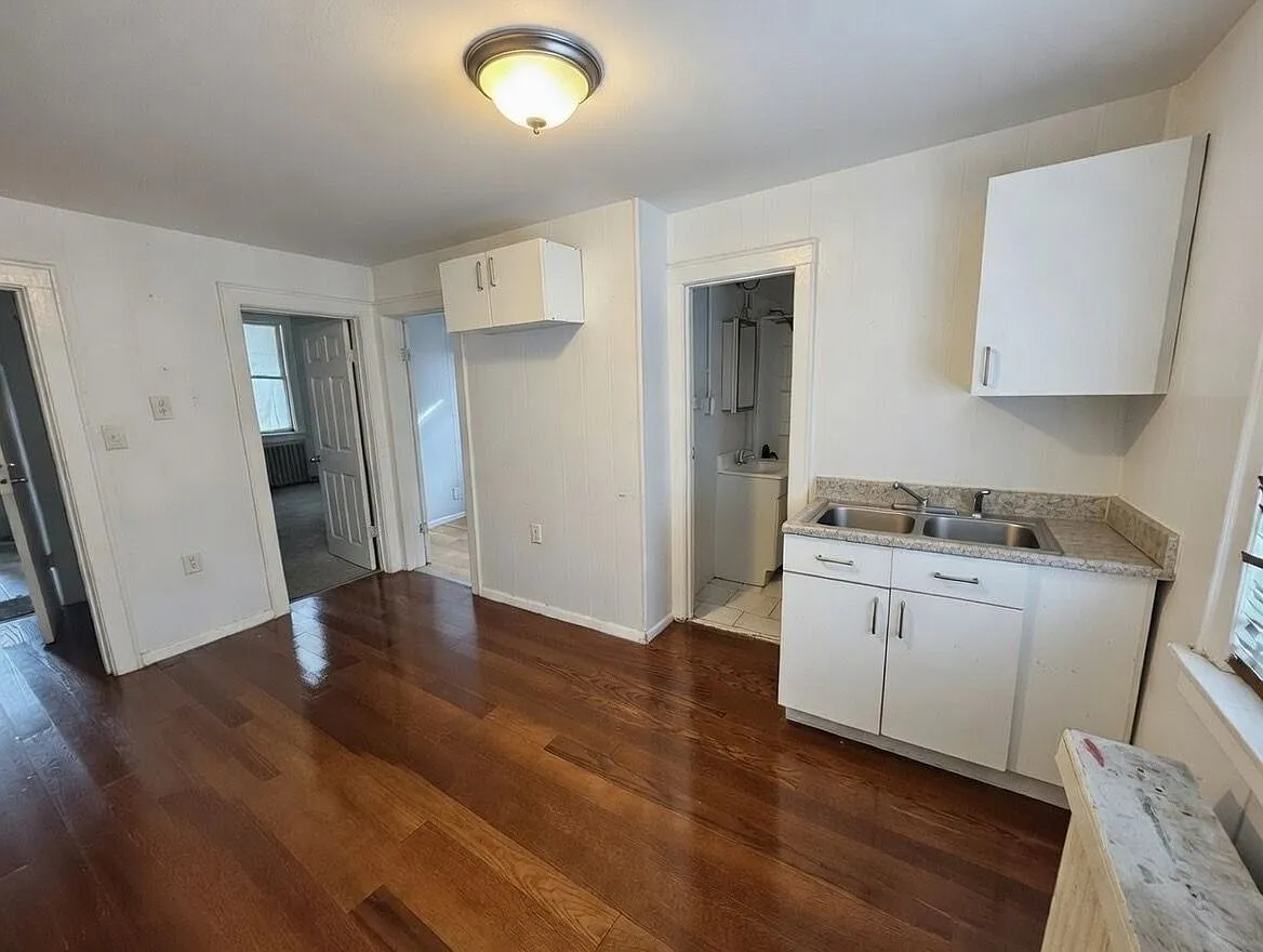 3802 Butternut Street - 2 — Photo 3