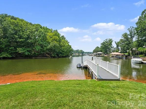 128 La Agua Ln, Troutman, NC 28166