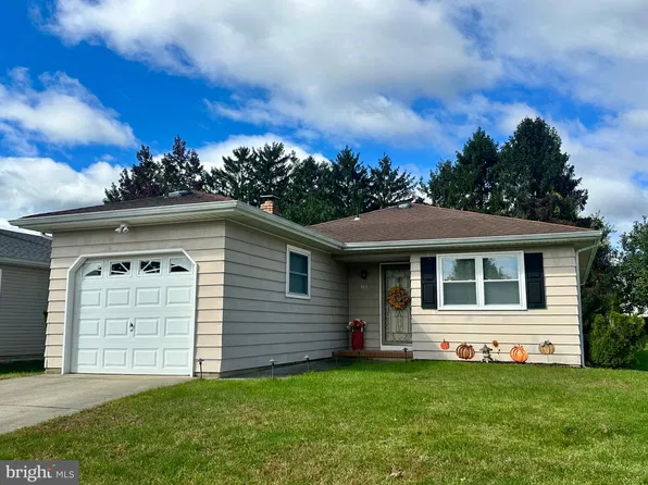 10 Biscayne St, Toms River, NJ 08757