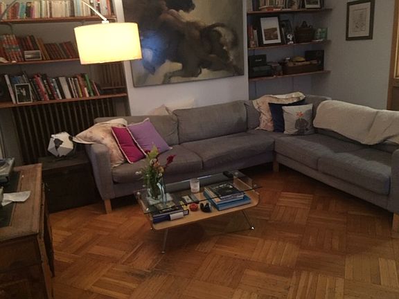 4th image of 586 Leonard St #2