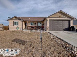 663 Pony Express Trl, Evansville, WY 82636