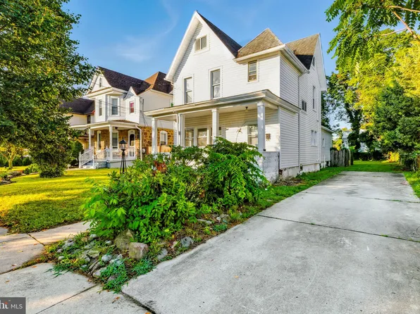 324 Summit Ave, Westville, NJ 08093