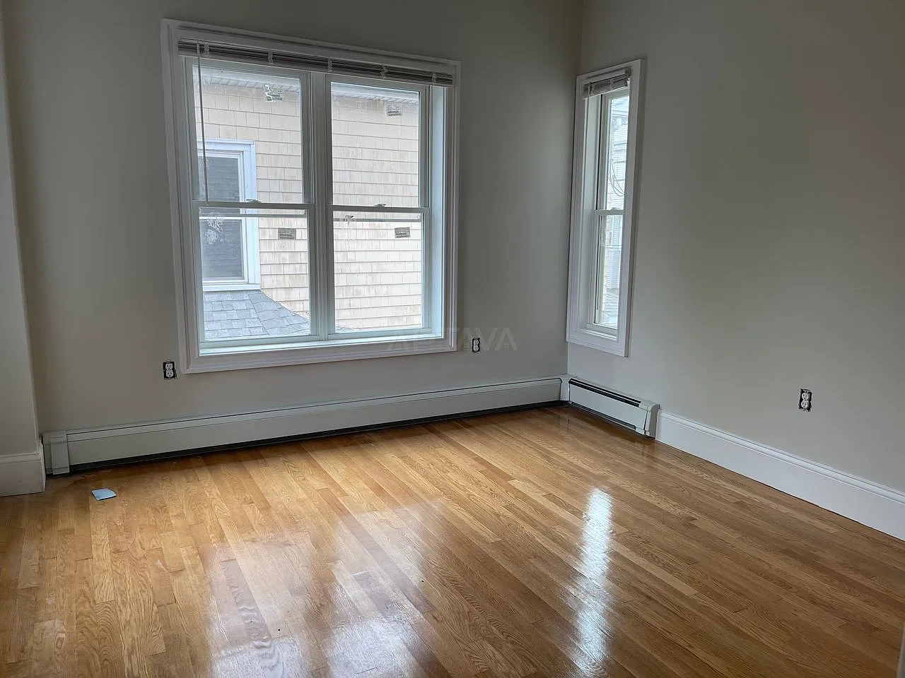 3 bed, $6,500 — Photo 1