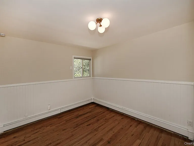 44 Derby Ave — Photo 10