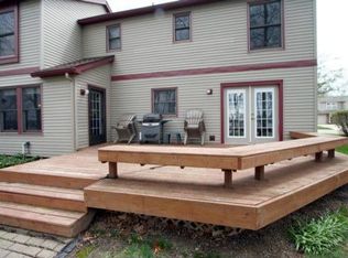 7977 Lake Crest Dr, Ypsilanti, MI 48197