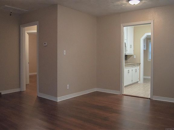 5th image of 1306 E Osage Ave