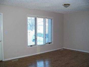 5th image of 1011 Robin Glen Dr