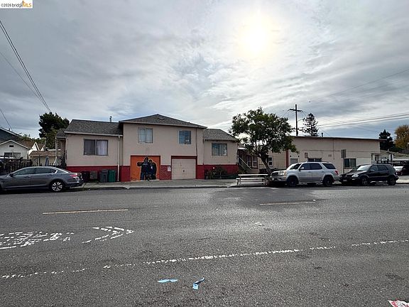 4th image of 2612 38th Ave