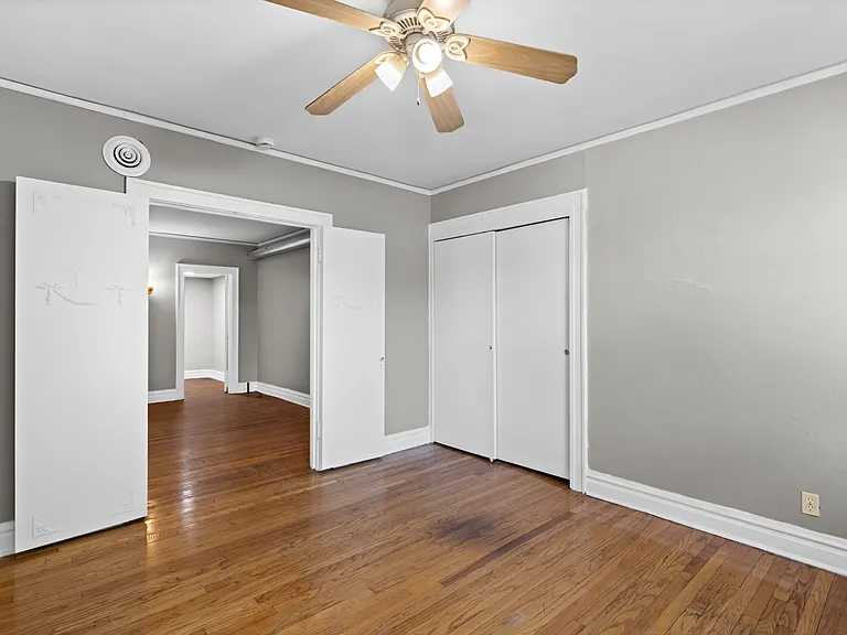 5618 S Grand Blvd — Photo 17