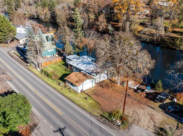 22600 Highway 62, Shady Cove, OR 97539