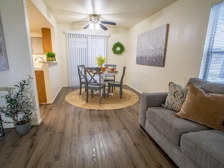ONE MONTH FREE! APPLY FREE! VIRTUAL TOURS! — Photo 90