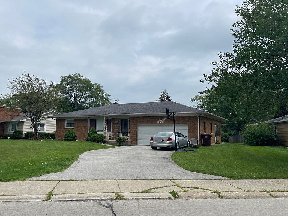 1st image of 925 N Highland Dr