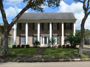 3827 Flintrock Ln, Sugar Land, TX 77479
