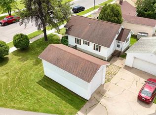 1831 12th Ave E, Hibbing, MN 55746