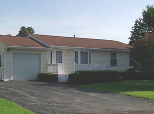 8036 Bamm Hollow Rd, Clay, NY 13041