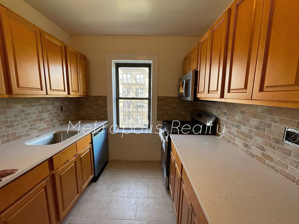 1st image of 29-21 21st Ave #D3