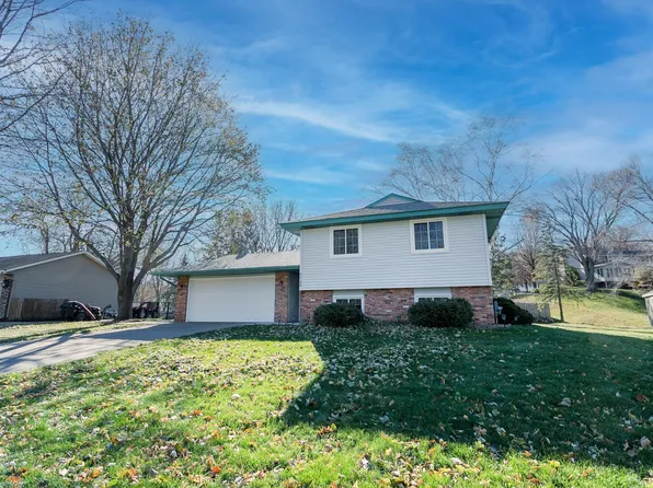 5724 138th Street Ct, Apple Valley, MN 55124