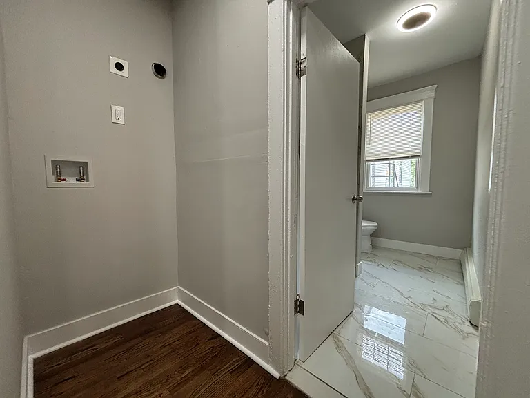 1561 Chapel St #F — Photo 4