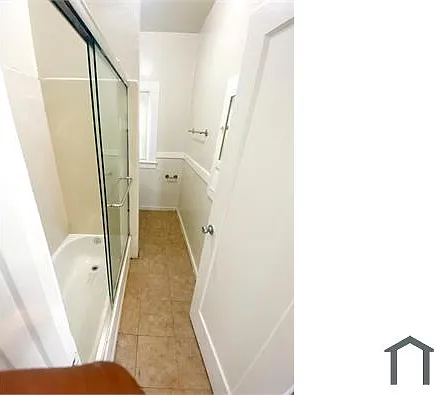 2 bed, $2,912 — Photo 4