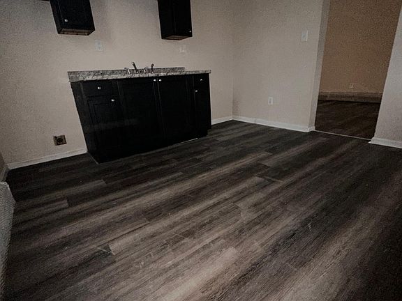 3rd image of 3547 Harvey Ave #2101
