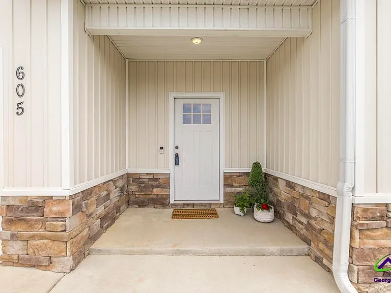 605 Adirondac Way — Photo 10