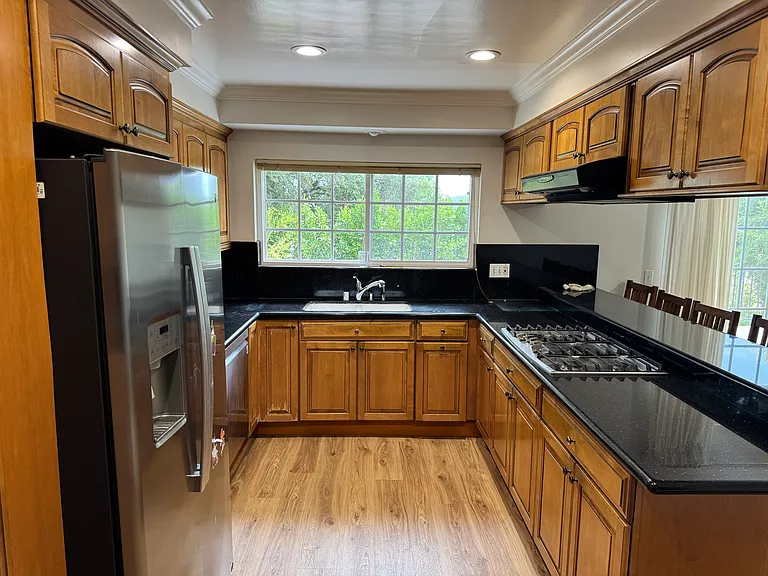 2750 Community Ave — Photo 8