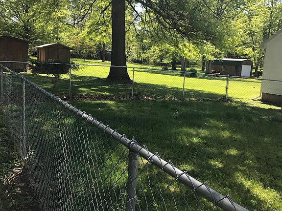 4th image of 1686 Lancaster Ave
