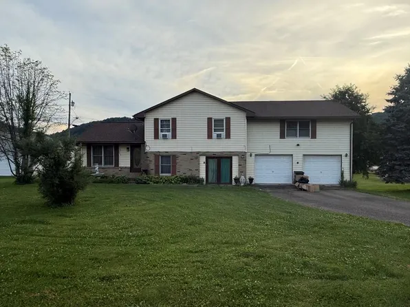 85 Gravel Lane, New Martinsville, WV 26155