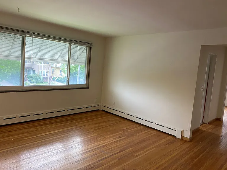 4610 Bryant Ave S — Photo 17
